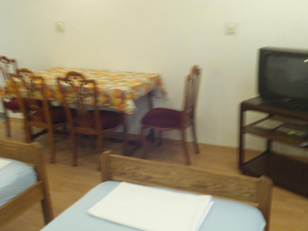 Apartment In Kustici With Balcony, Wifi, Washing Machine Luaran gambar